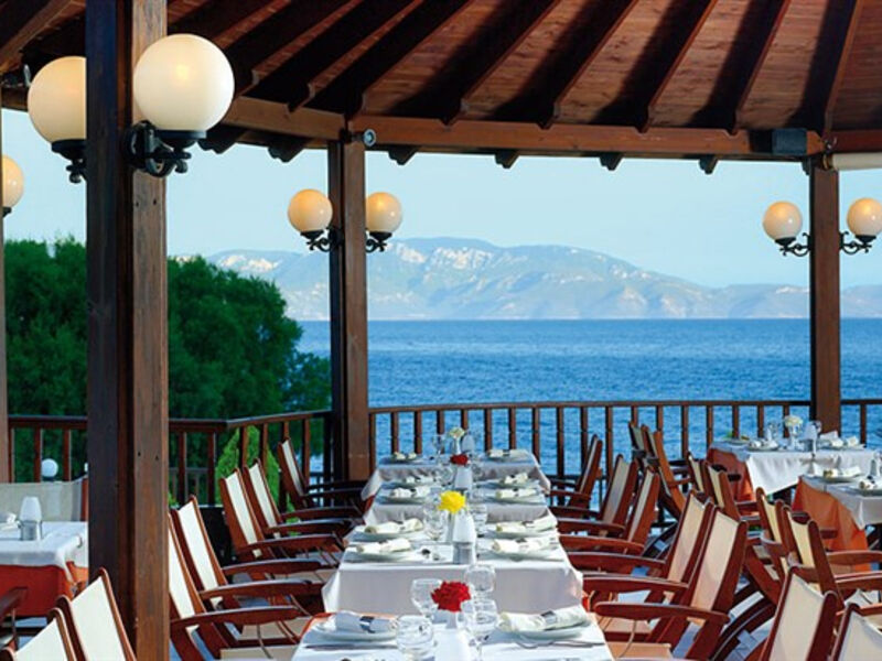 Dimitra Beach Hotel & Suites