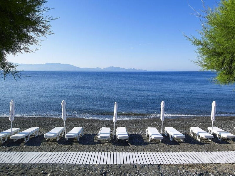 Dimitra Beach Hotel & Suites