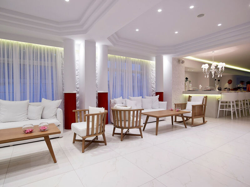 Dimitra Beach Hotel & Suites