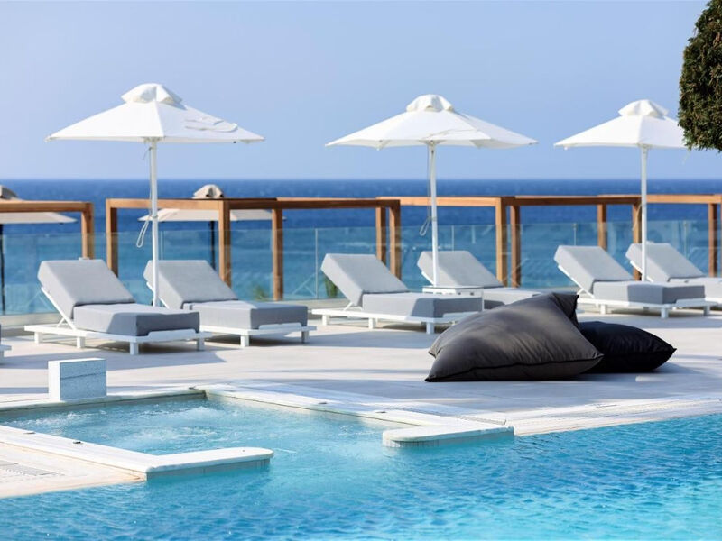 Dimitra Beach Hotel & Suites