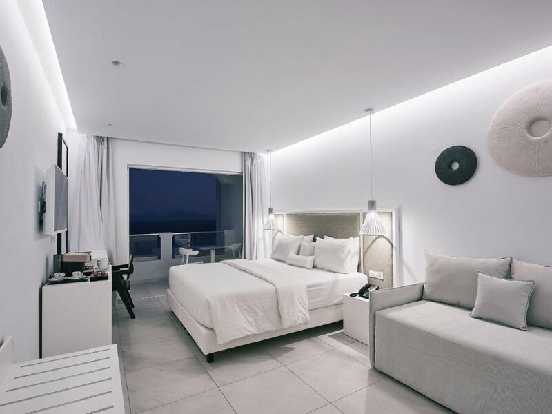 Dimitra Beach Hotel & Suites