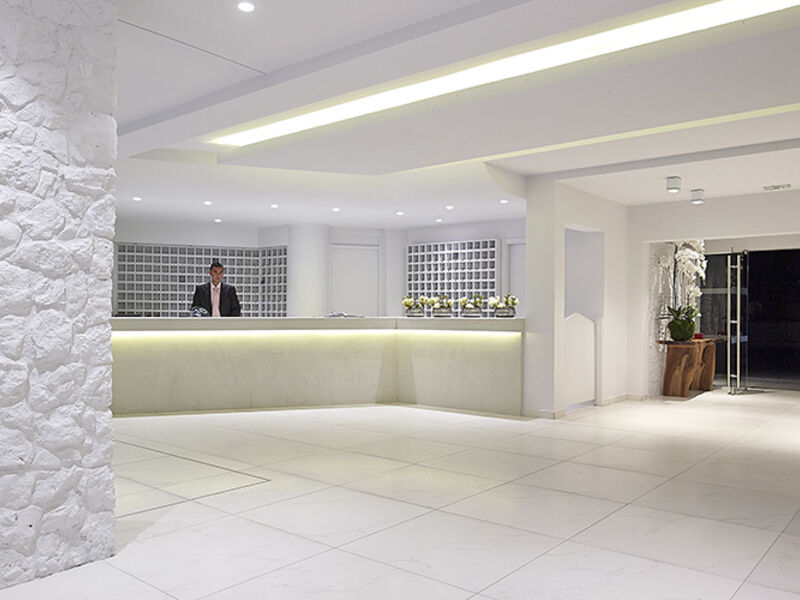 Dimitra Beach Hotel & Suites