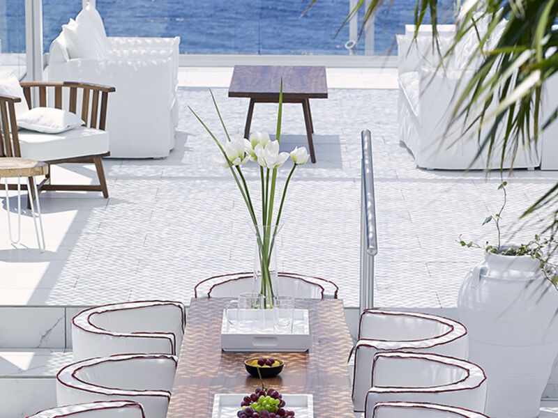 Dimitra Beach Hotel & Suites