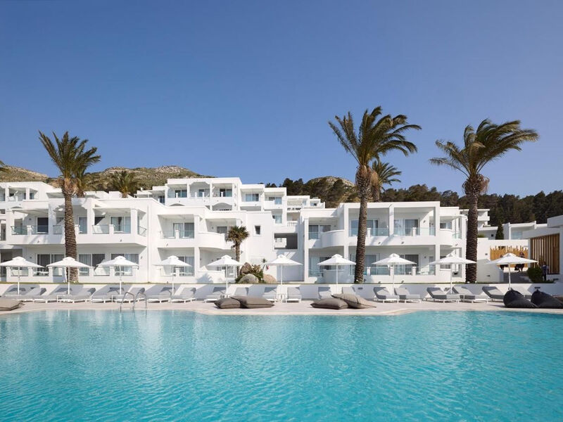 Dimitra Beach Hotel & Suites