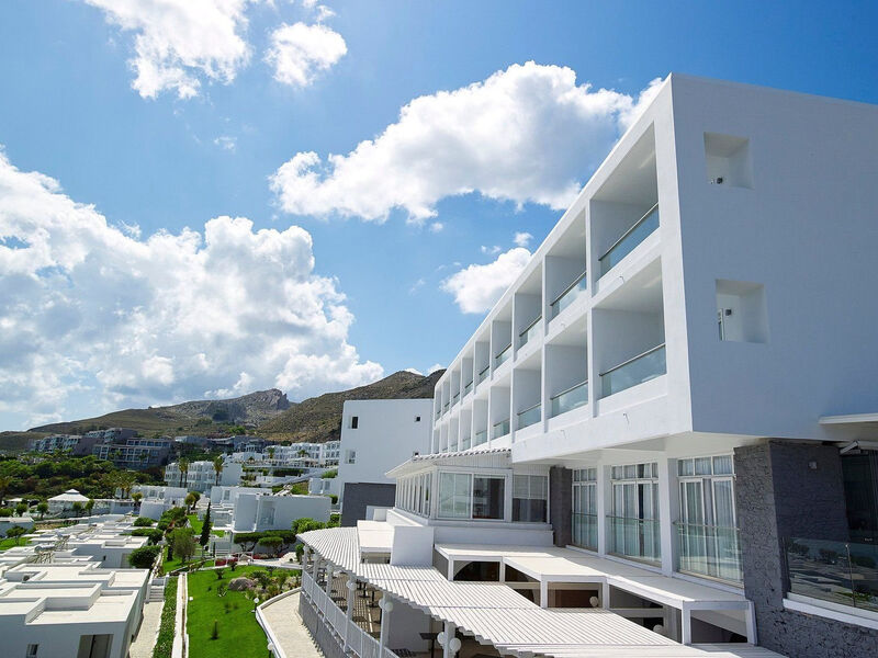 Dimitra Beach Hotel & Suites