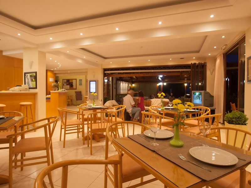 Dimitra Hotel & Apts