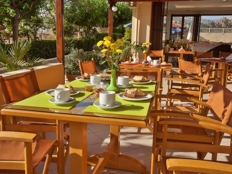 Dimitra Hotel & Apts