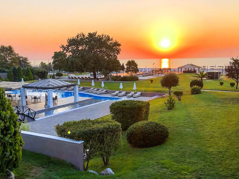 Dion Palace
