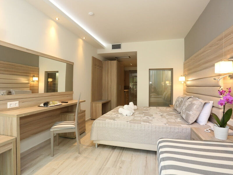 Dionysos Hotel and Studios