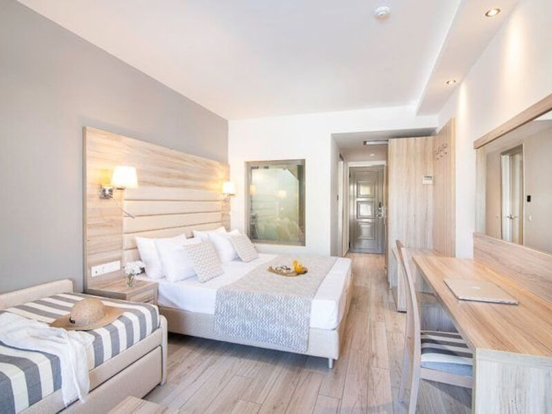 Dionysos Hotel and Studios