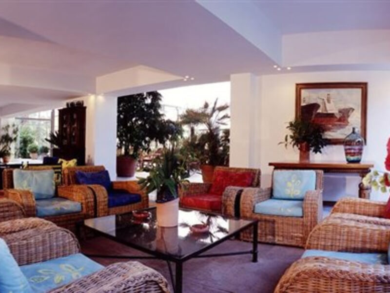Dionysos Hotel