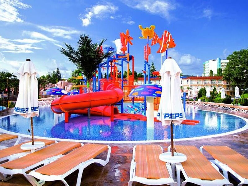 Dit Evrika Beach Club