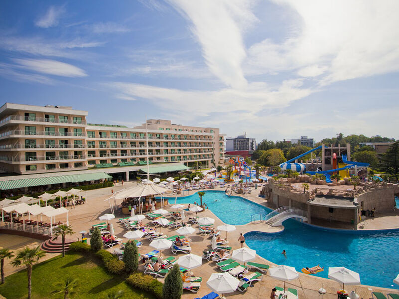 Dit Evrika Beach Club Hotel