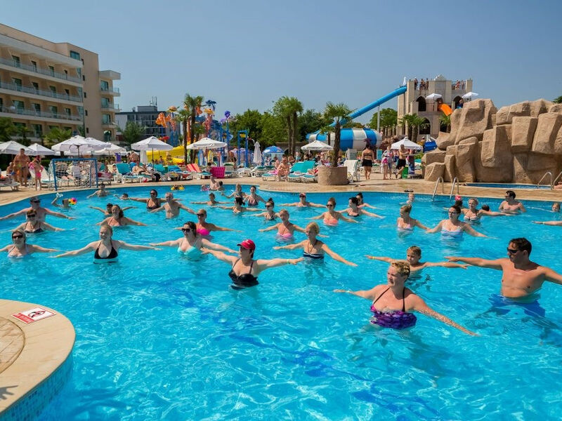 Dit Evrika Beach Club Hotel