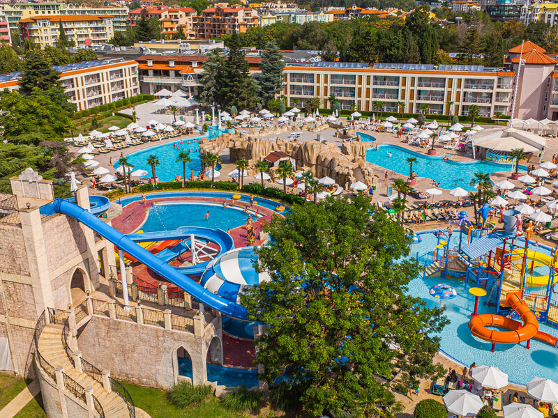 Dit Evrika Beach Club