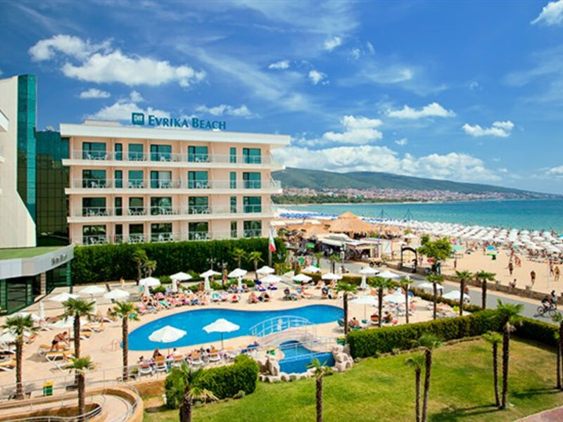 Dit Evrika Beach Club