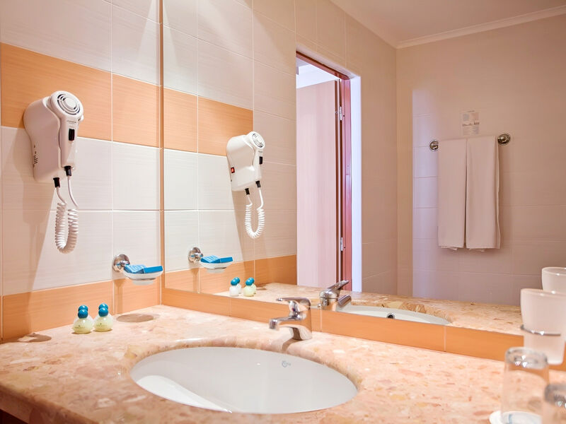 Dit Evrika Beach Club