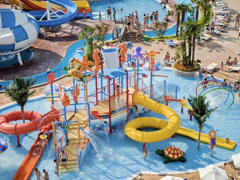 Dit Evrika Beach Club