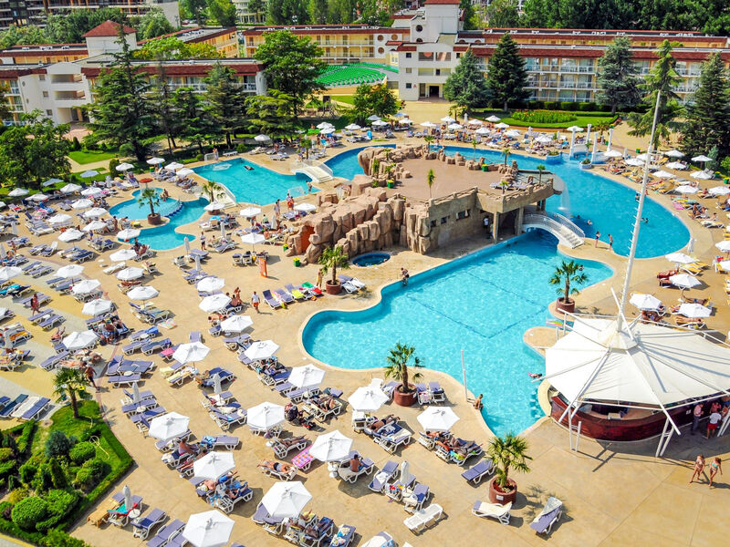 Dit Evrika Beach Club