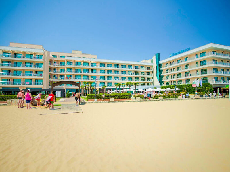 Dit Evrika Beach Club