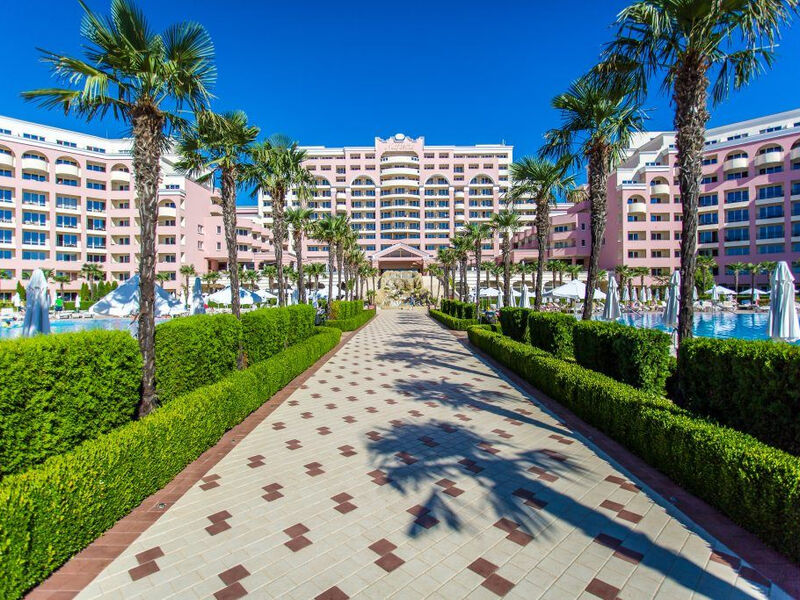 Dit Majestic Beach Resort