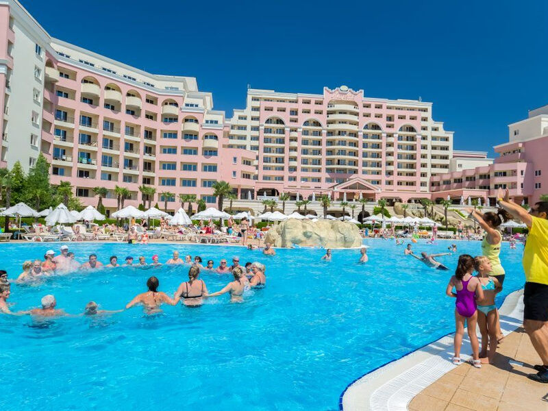 Dit Majestic Beach Resort