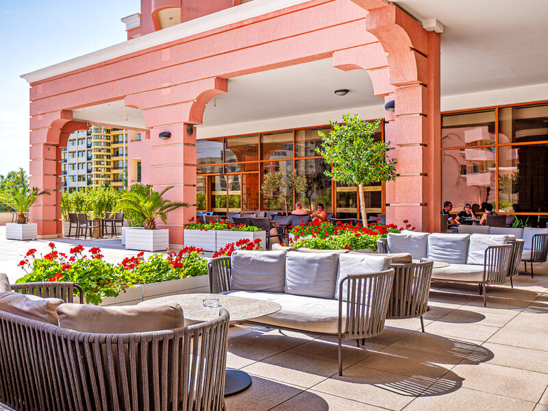 Dit Majestic Beach Resort