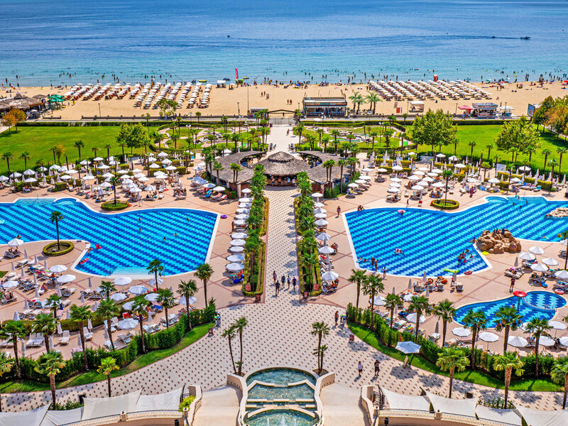 Dit Majestic Beach Resort