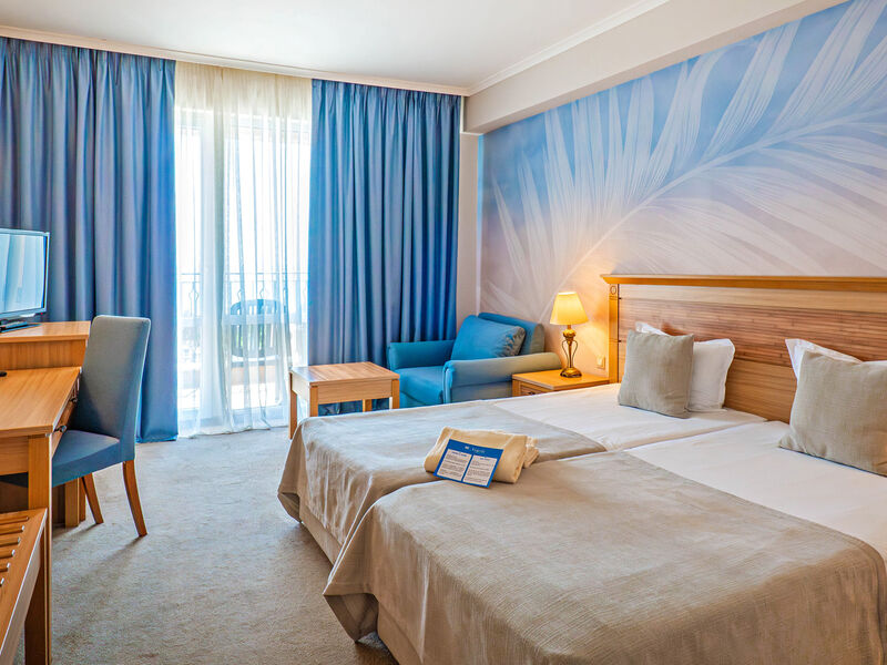Dit Majestic Beach Resort