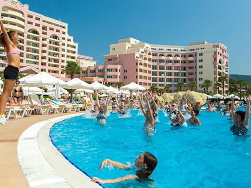 Dit Majestic Beach Resort