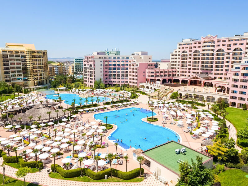 Dit Majestic Beach Resort