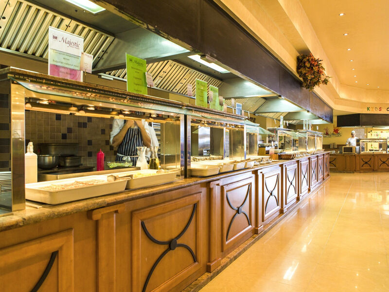 Dit Majestic Beach Resort