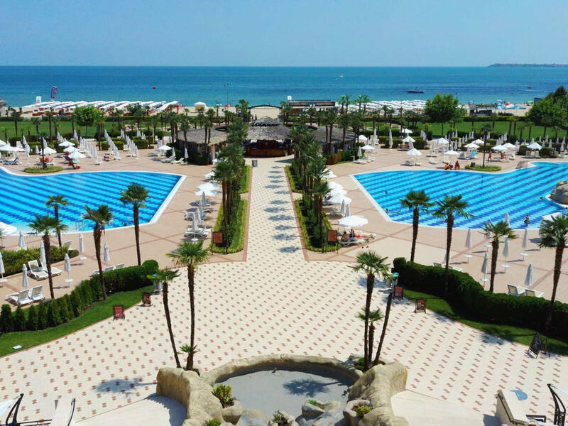 Dit Majestic Beach Resort