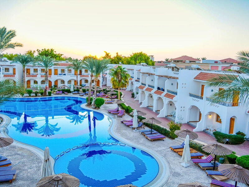 Dive Inn Resort