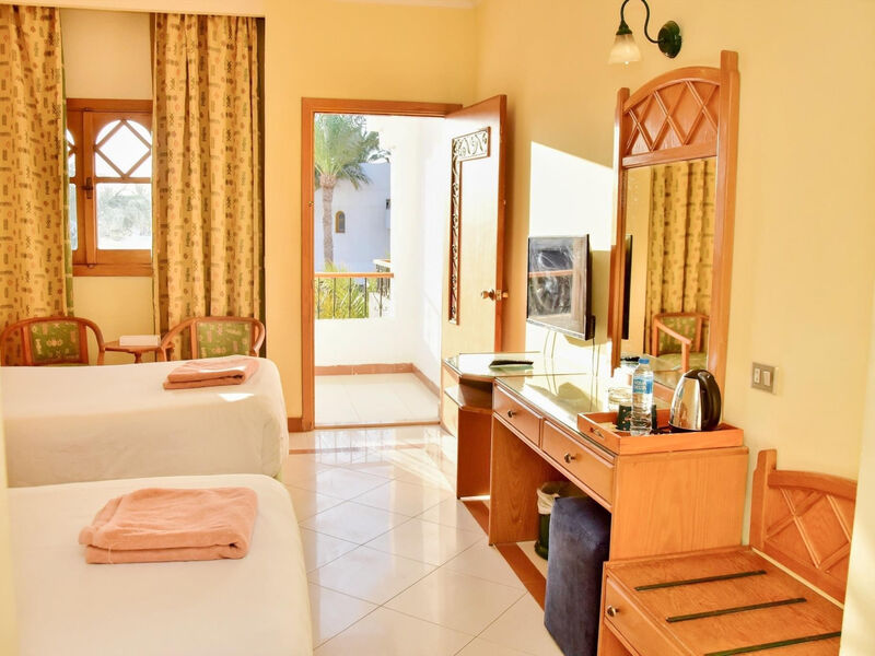 Dive Inn Resort