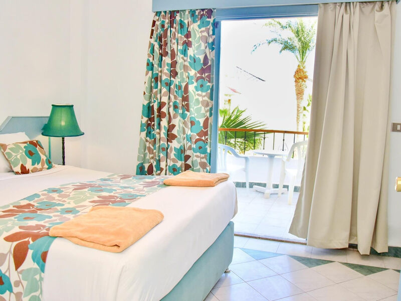 Dive Inn Resort