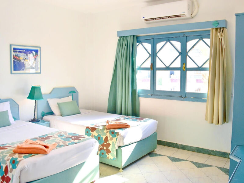 Dive Inn Resort