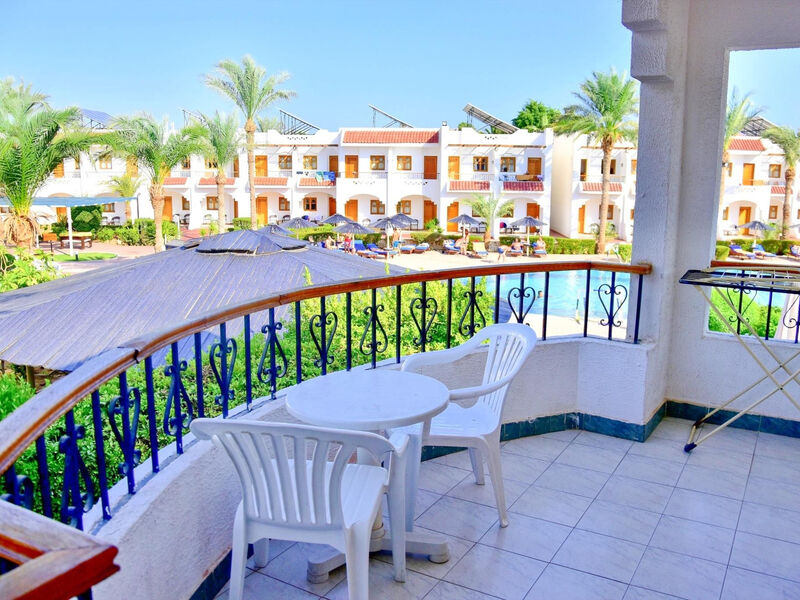 Dive Inn Resort