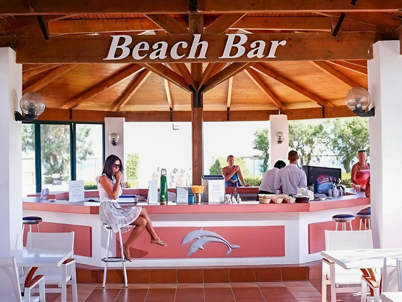 Dessole Dolphin Bay Resort