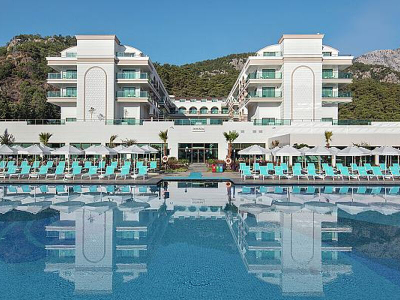 Dosinia Luxury Resort