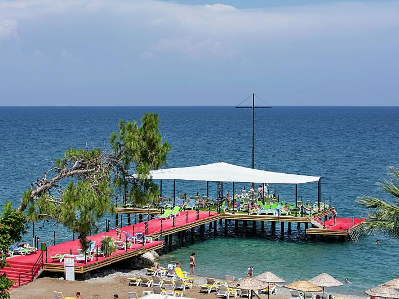 Dosinia Luxury Resort
