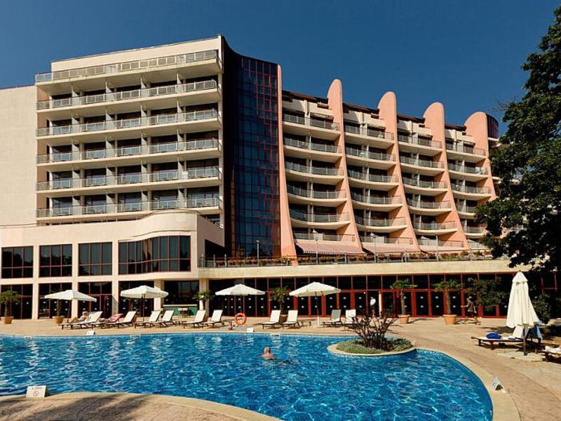Double Tree by Hilton Golden Sands