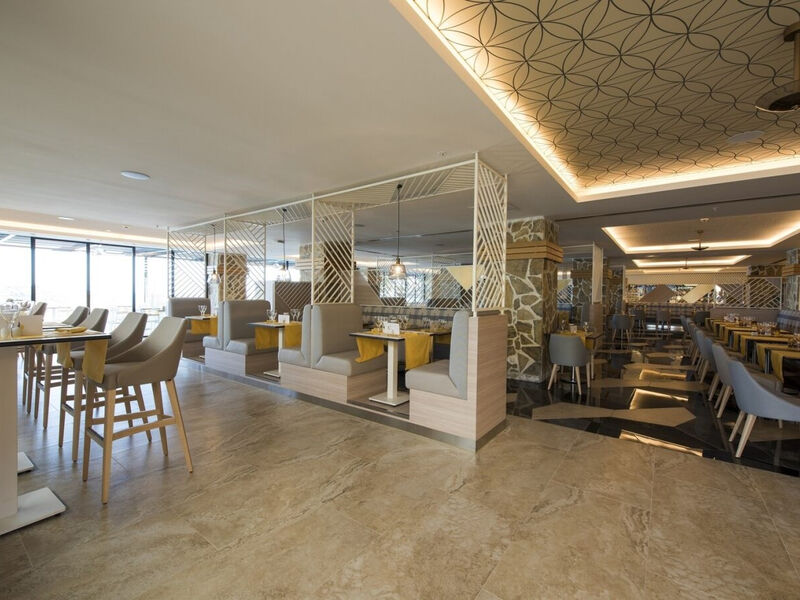 Doubletree By Hilton Dubai M Square Hotel & Residences