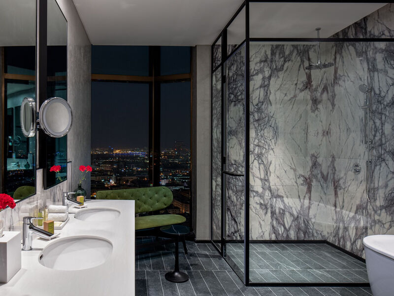 Doubletree By Hilton Dubai M Square Hotel & Residences