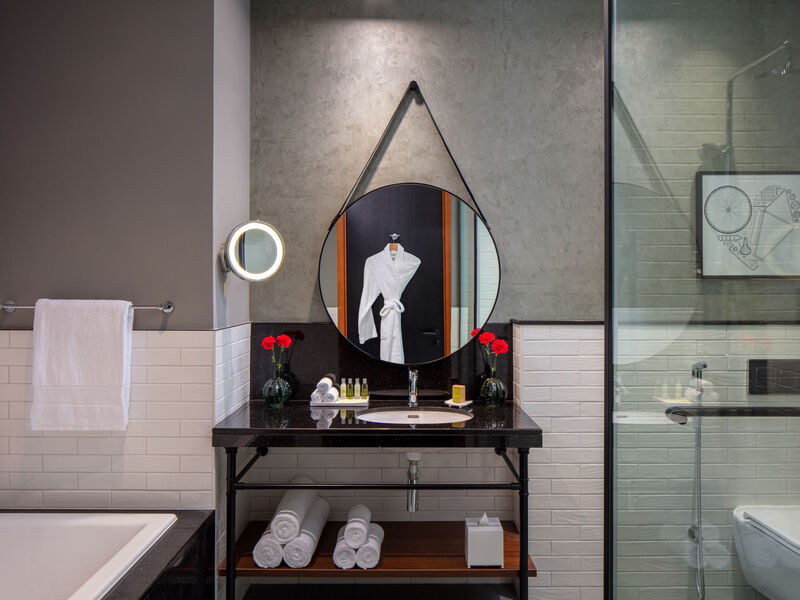 Doubletree By Hilton Dubai M Square Hotel & Residences