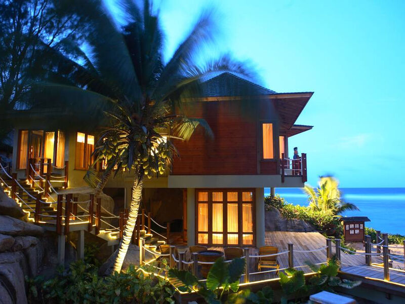Double Tree by Hilton Allamanda