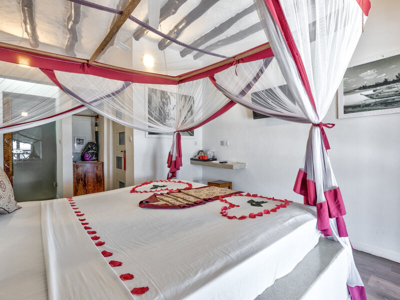 Dreams Bay Boutique