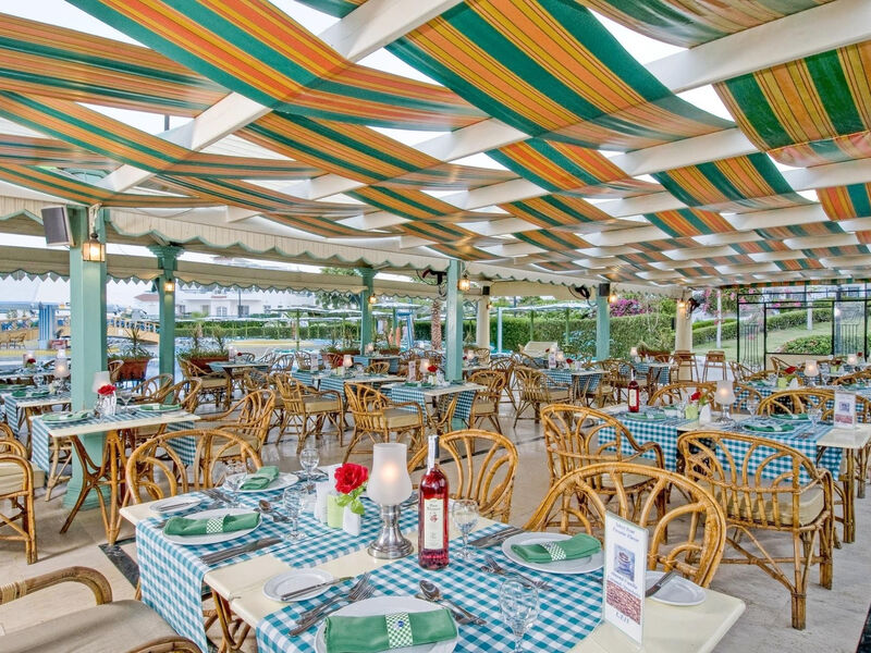 Dreams Beach Resort