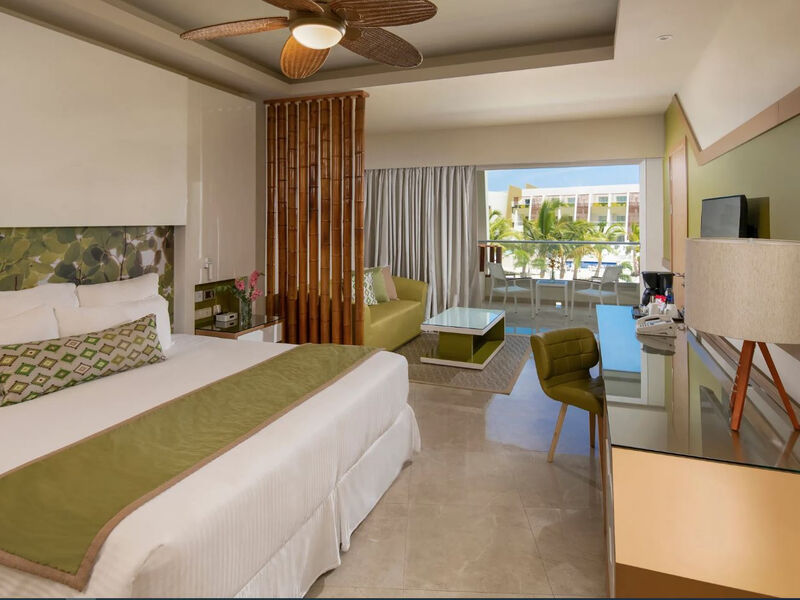 Dreams Onyx Resort