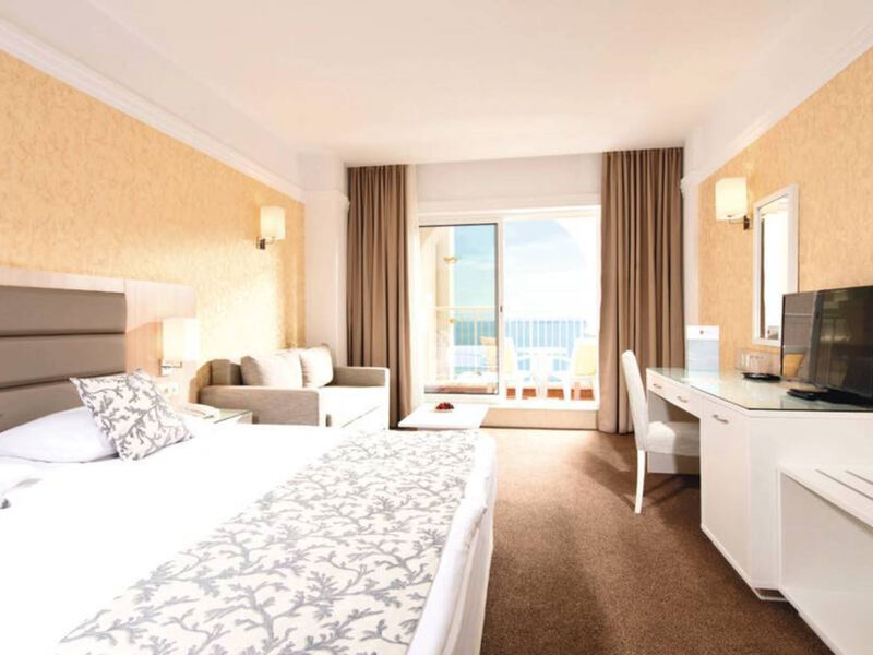 Dreams Sunny Beach Resort & Spa